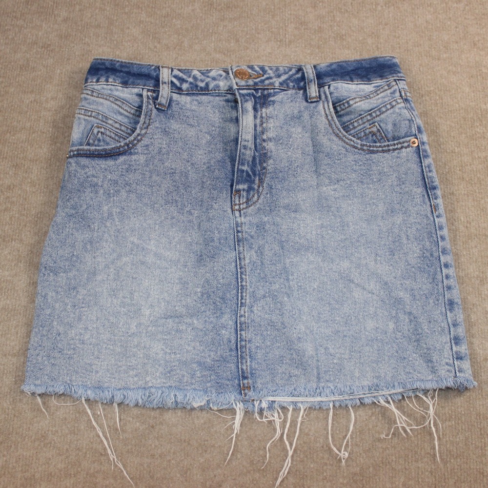 Wild Fable Light Wash Denim Mini Skirt Raw Hem Acid Wash‎ Size 6 Womens Casual